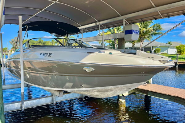 Stingray 240 / Sarasota