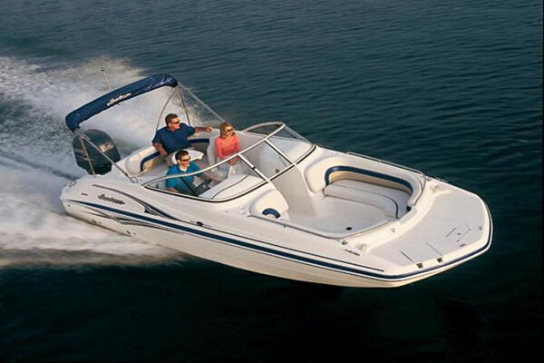 Hurricane 237 Sundeck 1