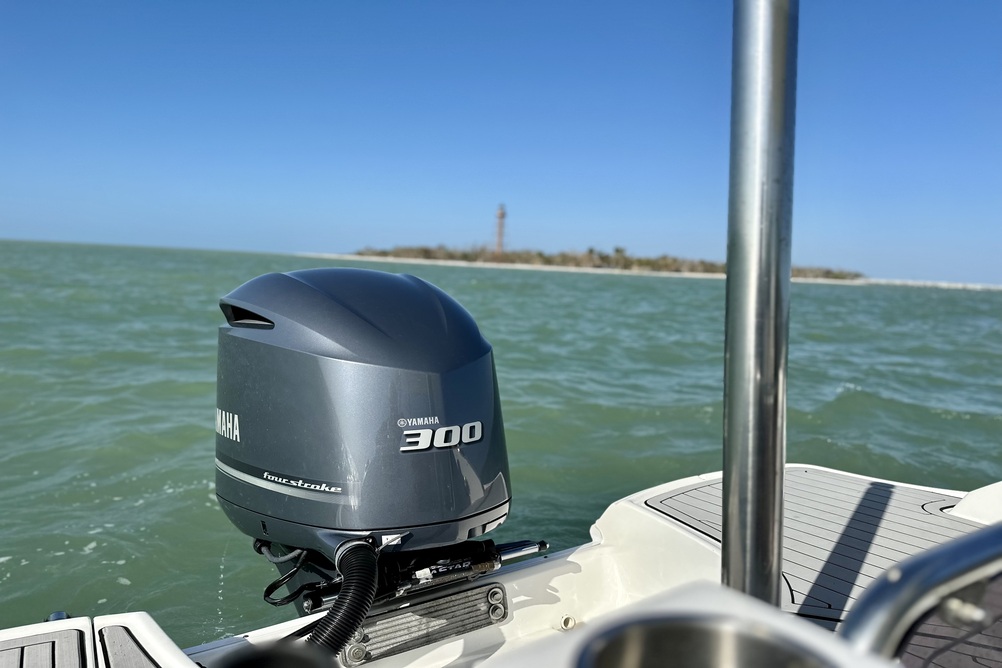 Hurricane 2690 Sundeck / Aesthetic