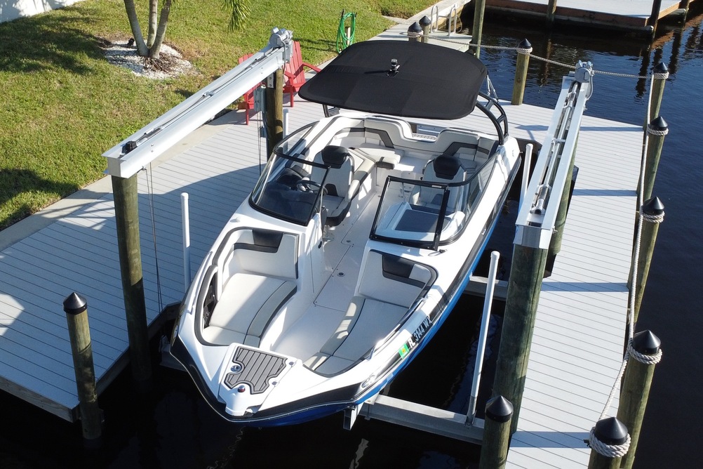 Yamaha AR240 Jet Boat