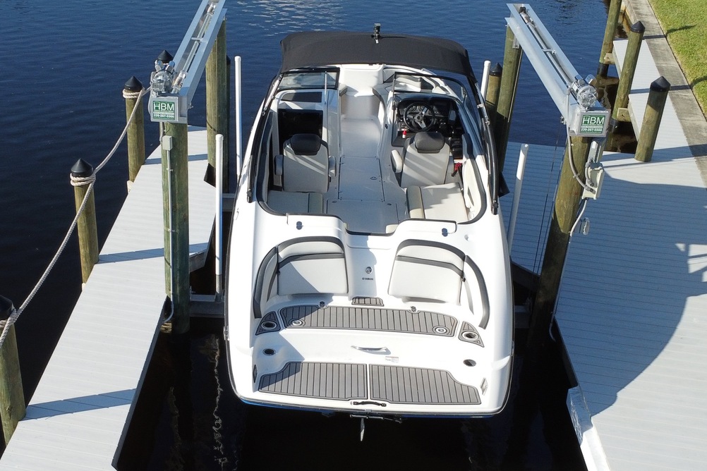 Yamaha AR240 Jet Boat