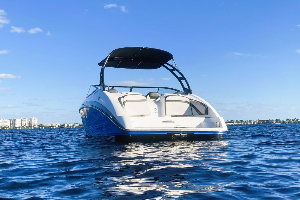 Yamaha AR240 Jet Boat
