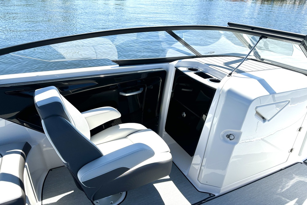 NEW! Yamaha AR250 Jet Boat