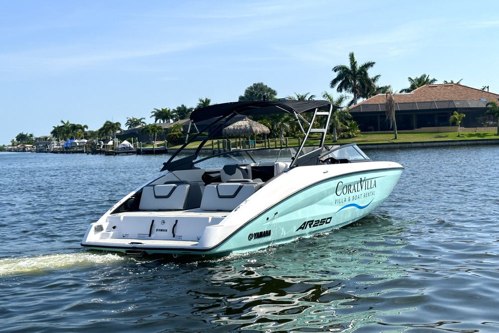 NEW! Yamaha AR250 Jet Boat