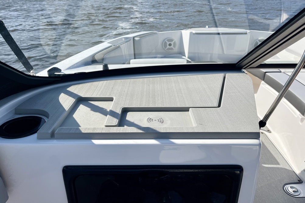 NEW! Yamaha SX220 Jet Boat