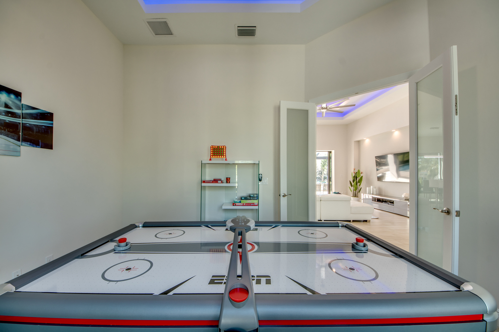 Tischhockey in der Villa Aesthetic