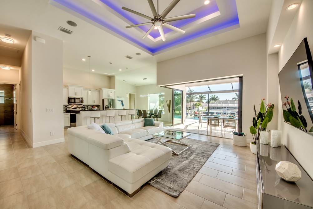 Offene Küchen und Wohnbereich in der Villa Aesthetic