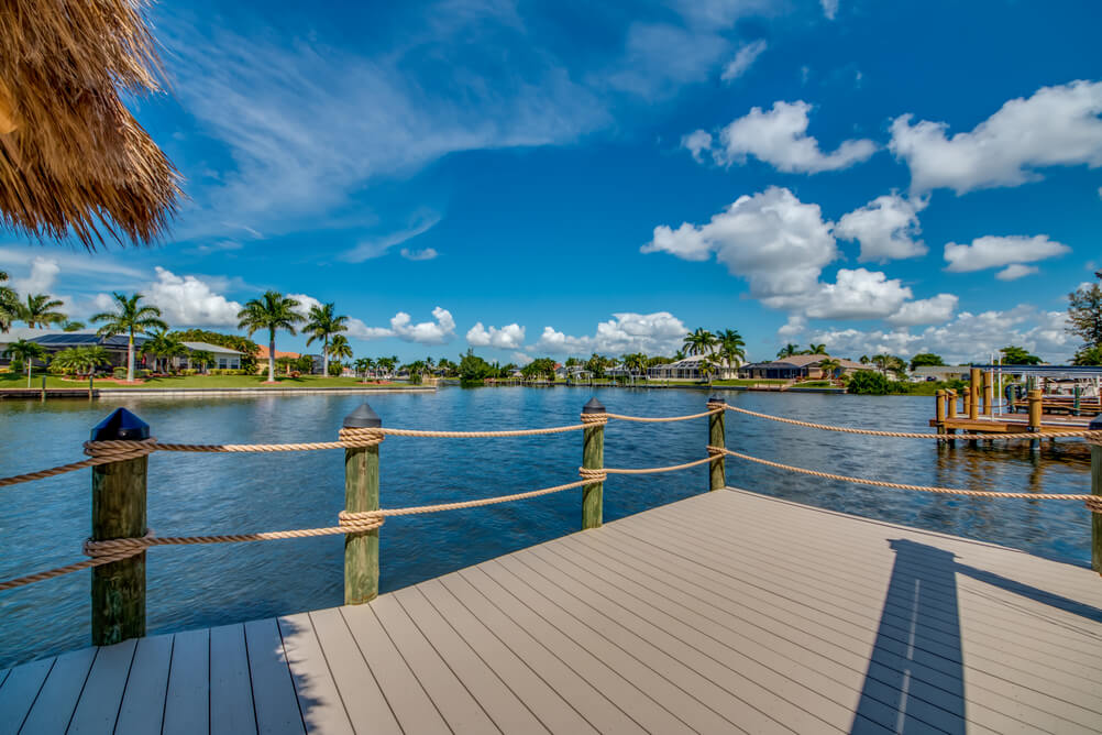 Anlegesteg der Villa Beach Estate in Cape Coral, Florida
