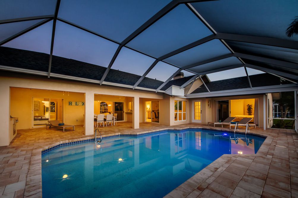 Überdachter Außenbereich der Villa Blue Pearl in Cape Coral, Florida