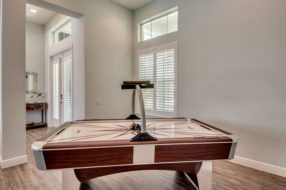 Air Hockey in der Villa Perfect Life