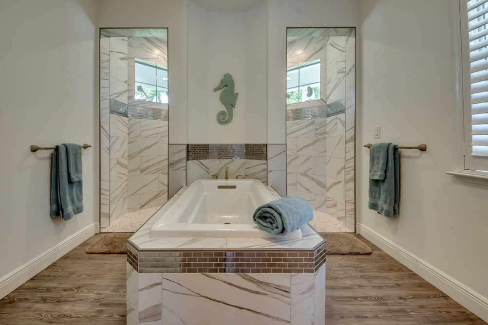 Badewanne im Master Bathroom in der Villa Perfect Life