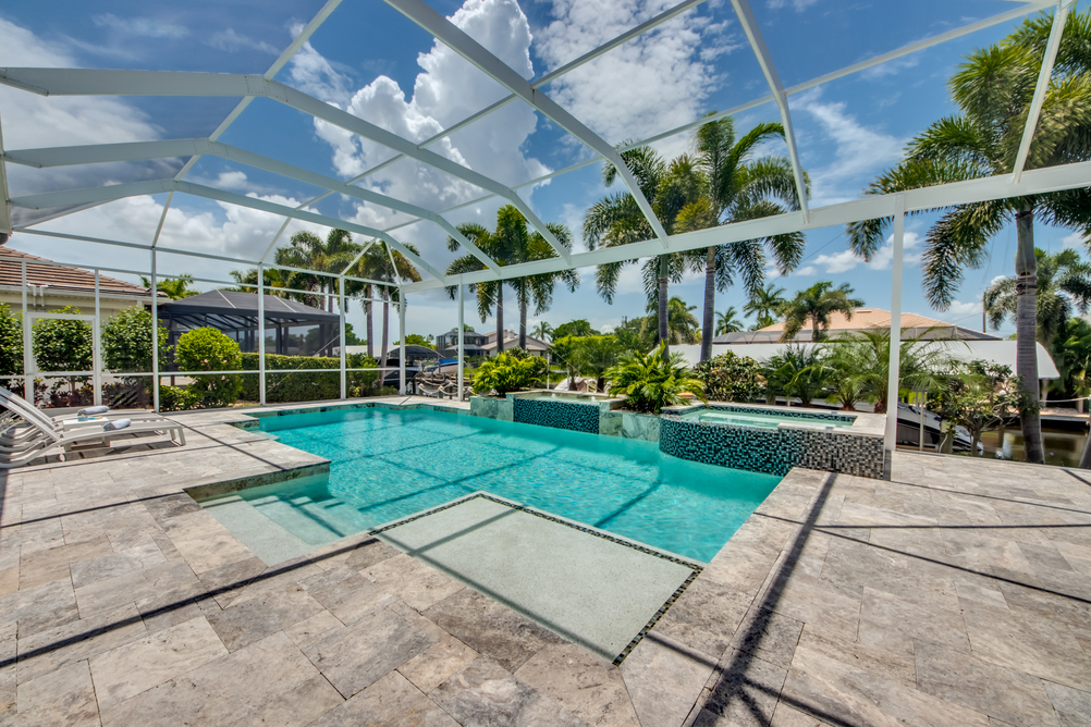 Pool der Villa Perfect Life