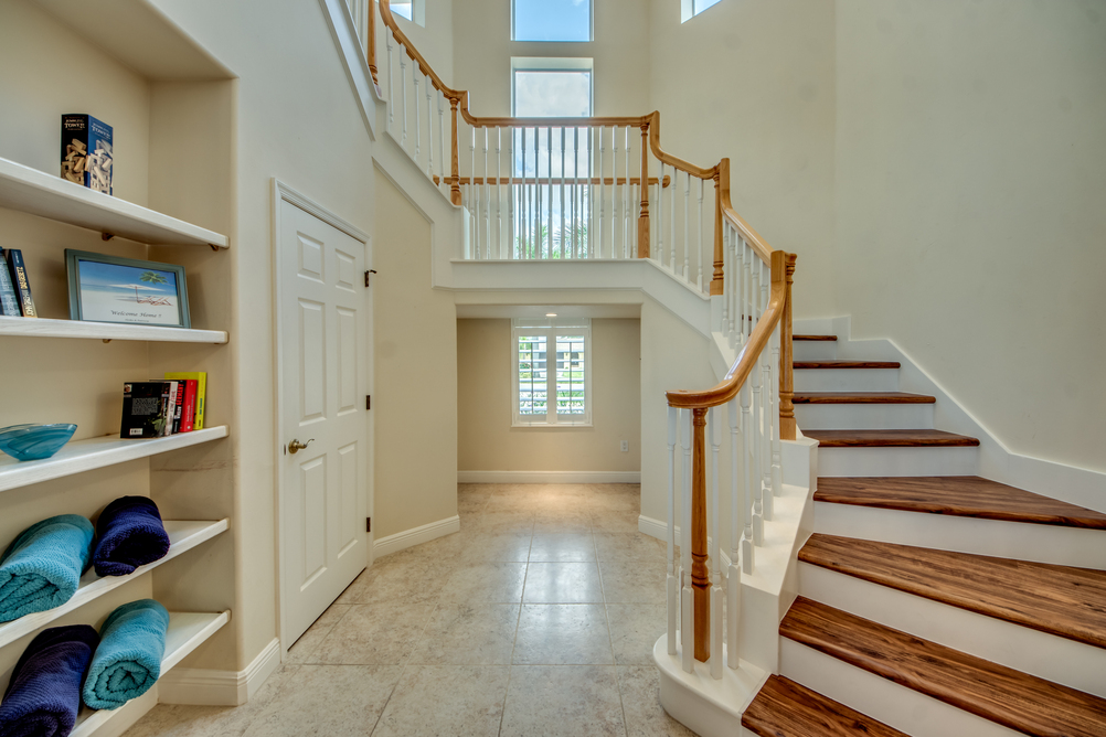 Flur und Treppen Bereich in der Villa Plantation