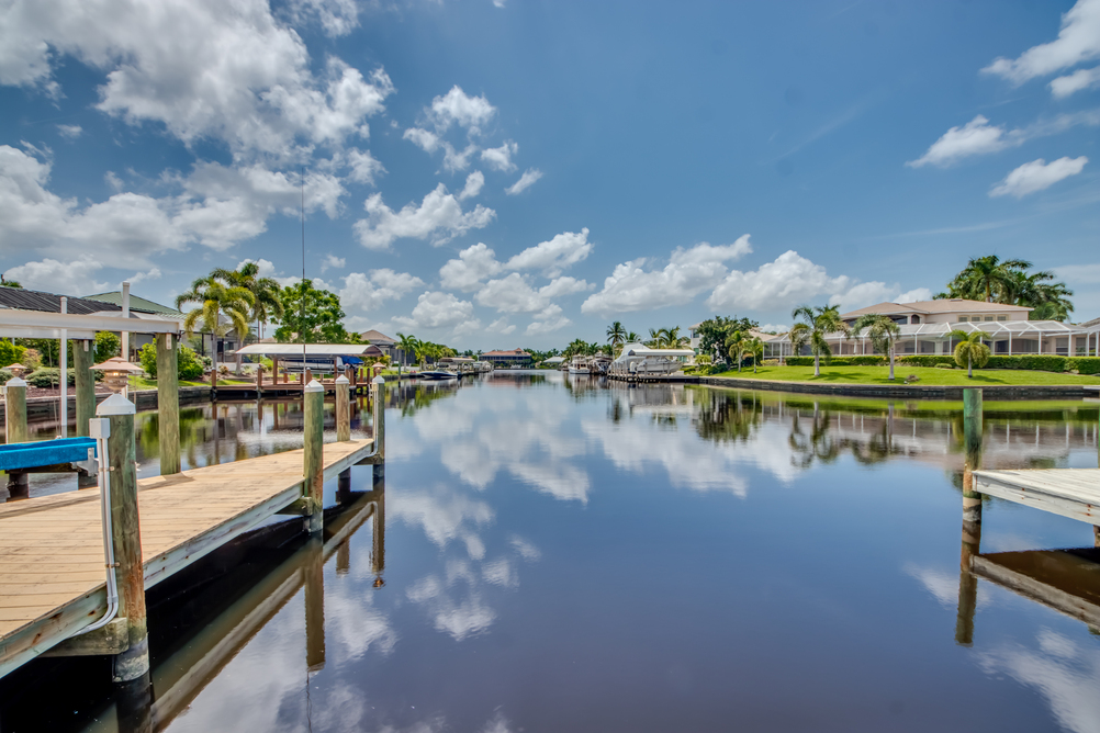 Ausblick auf den Kanal der Villa Plantation