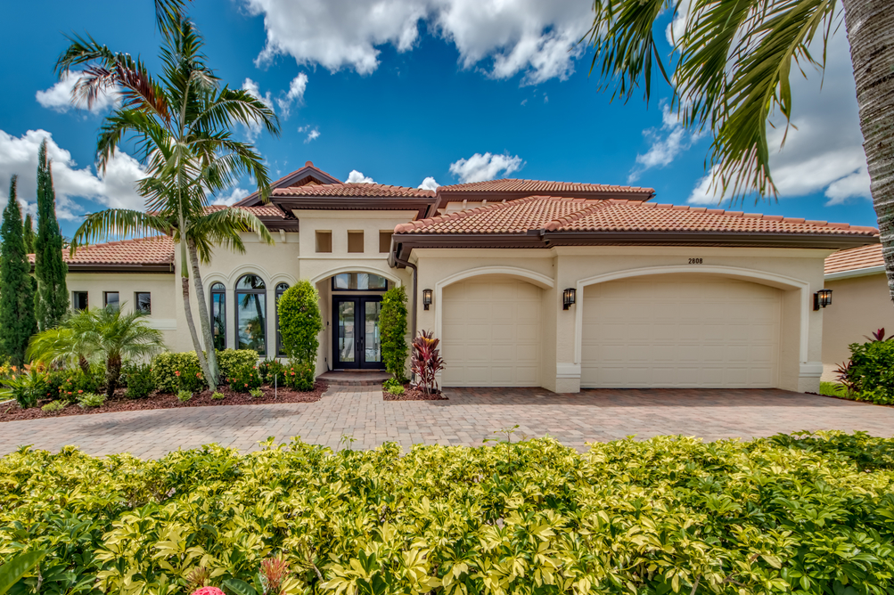 Vorderansicht der Villa Regency in Cape Coral, Florida